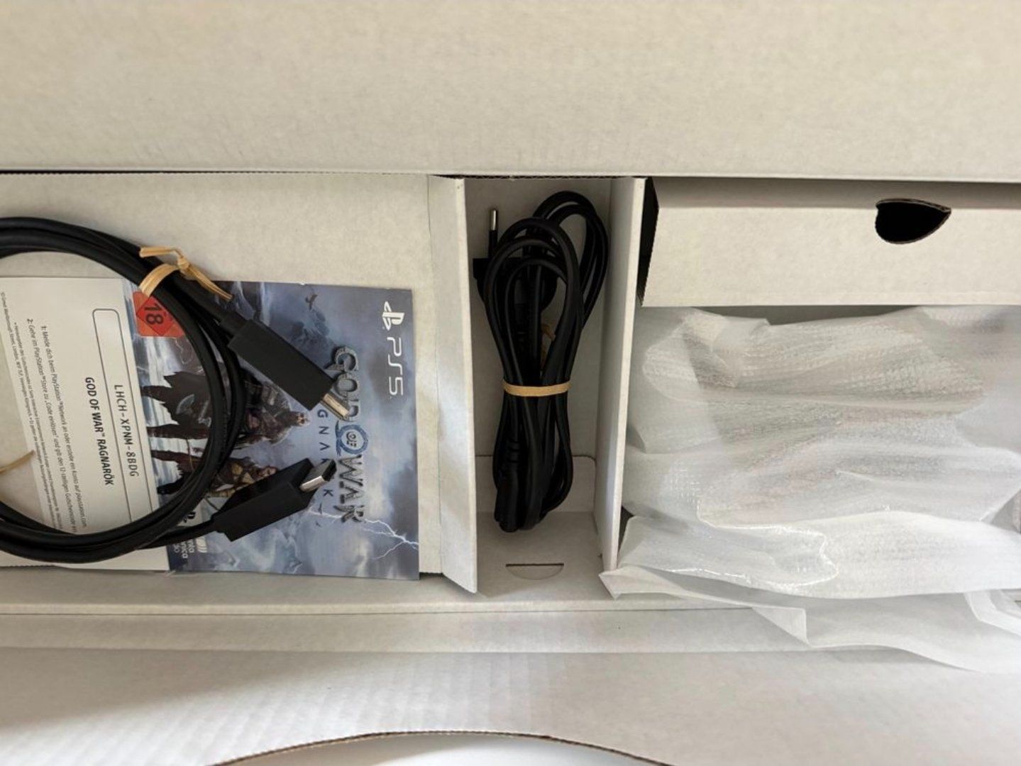 Sony Console: PS5 Console Digital Edition | God of War Edition – Nuovo (secondo la descrizione) da Horw venduto da Tristan7 1
