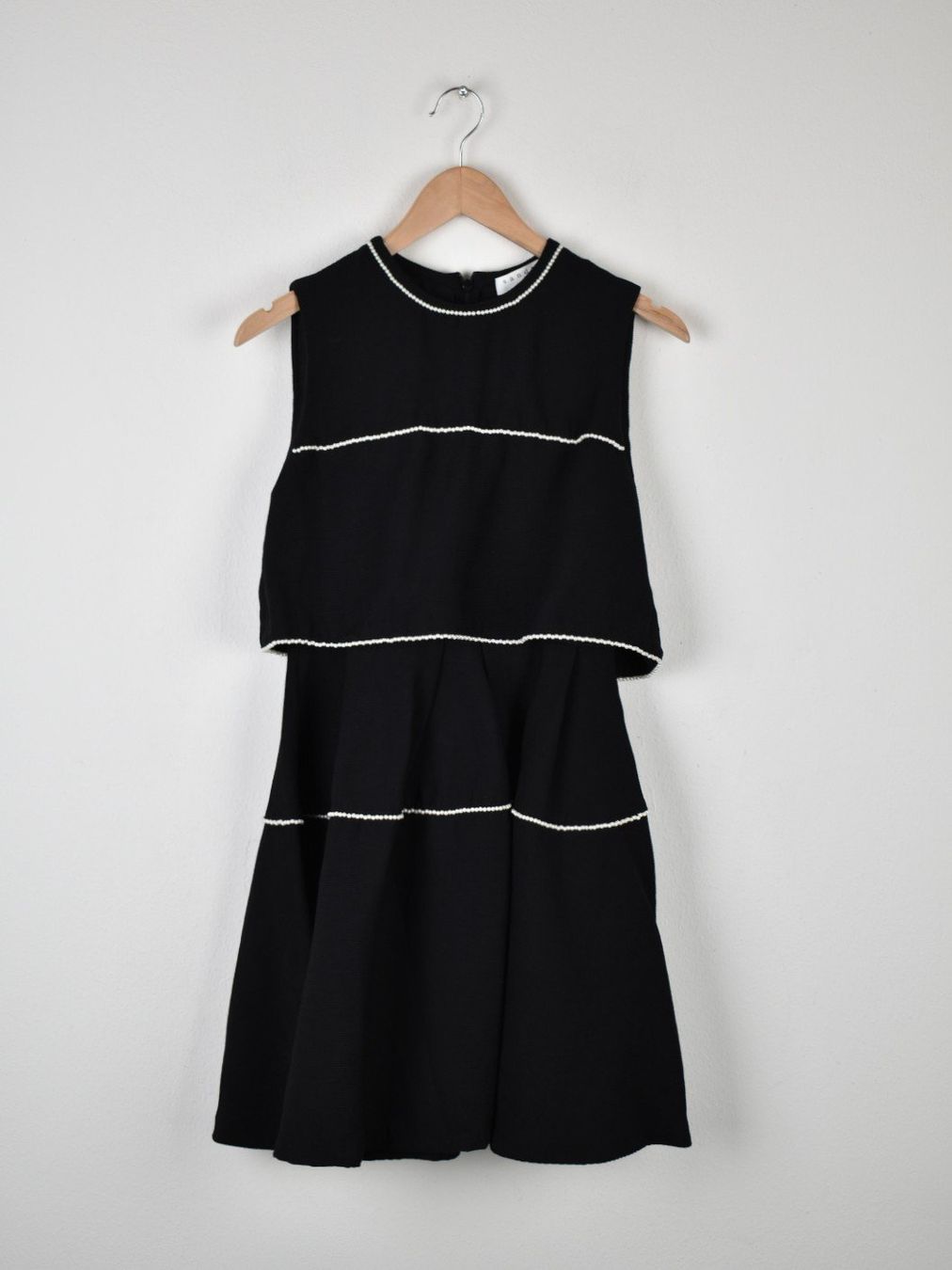Sandro Vestiti: Sandro Paris Kleid, Gr.1 (34), schwarz mit Perlen – Nuovo (secondo la descrizione) da Nürensdorf venduto da 2ND_STORY
