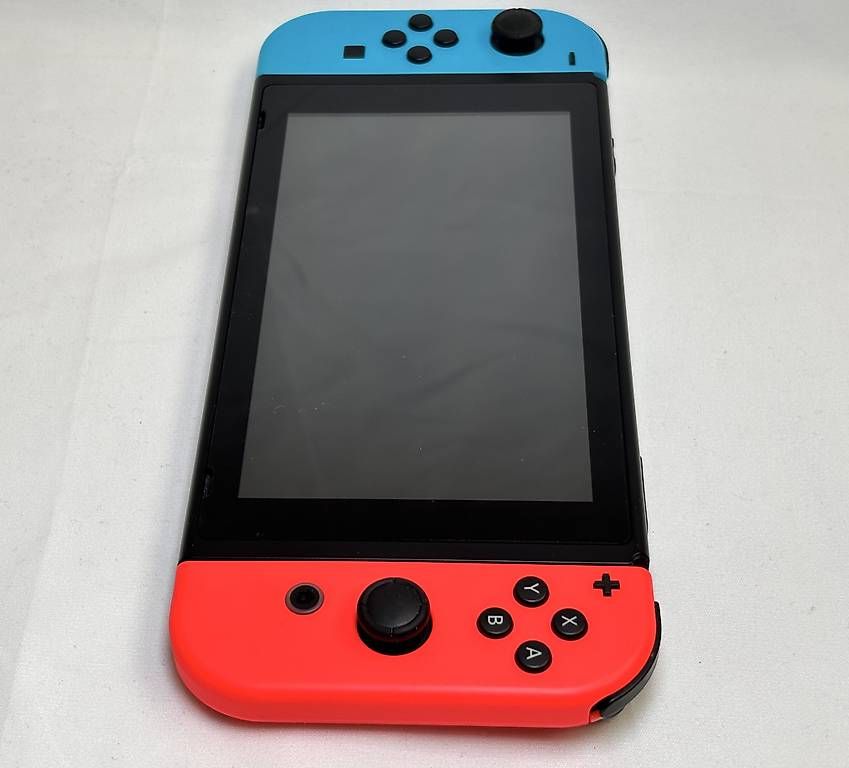 Nintendo Consoles: Nintendo Switch Console + Mario Odyssey + Accessori – D'occasion à Gordola par kar_gy5g 3