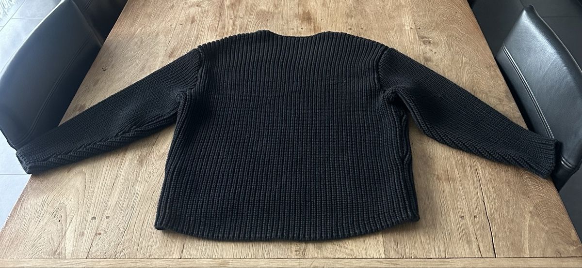 H&M Pulls & Sweat-shirts: H&M schwarzer Strickpullover XS – D'occasion à Dänikon ZH par Annikaberg 2