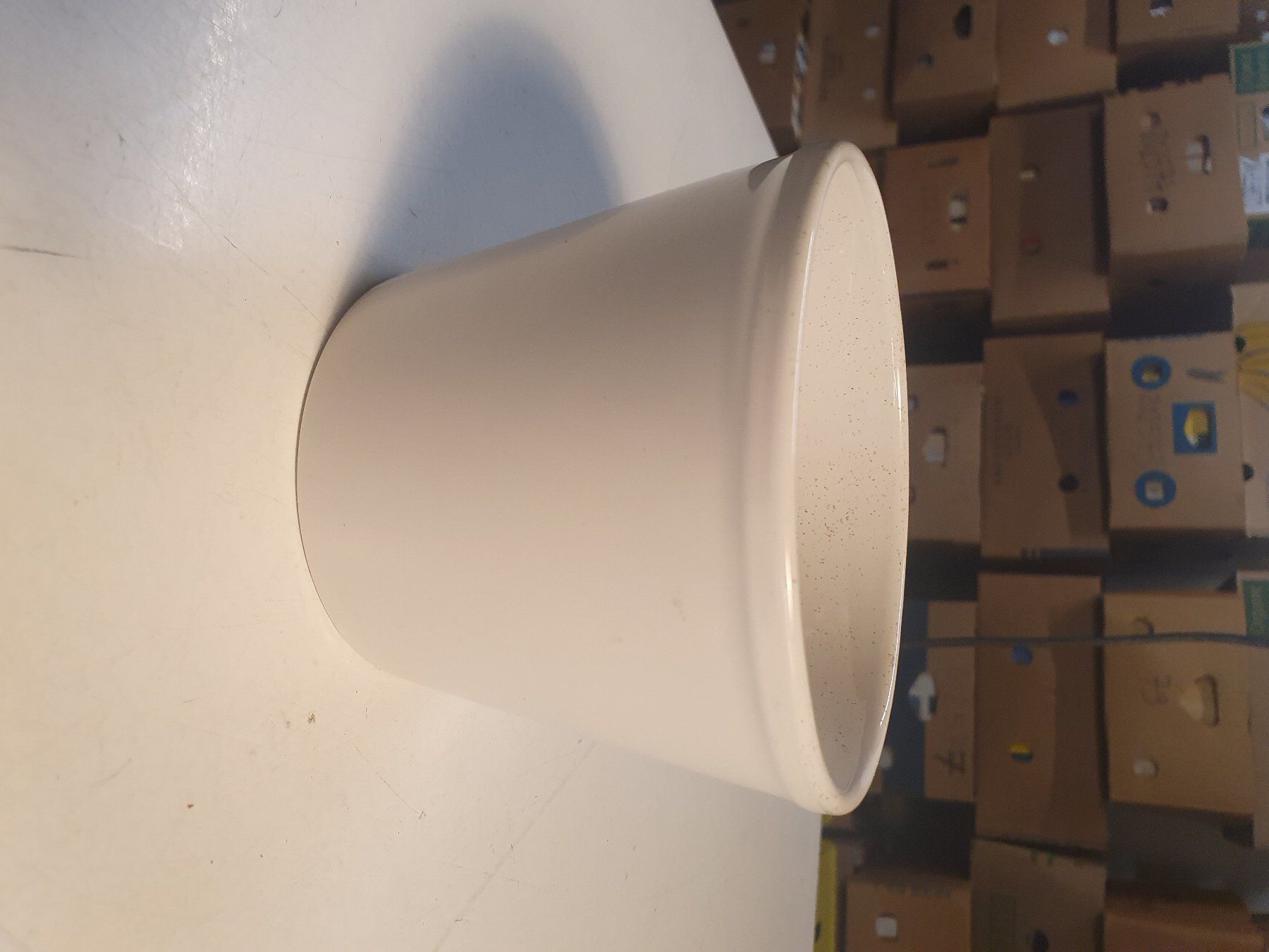 Blumentöpfe: Cachepot konisch weiss 13 x 10.5 cm – Gebraucht aus Zürich von loosebone