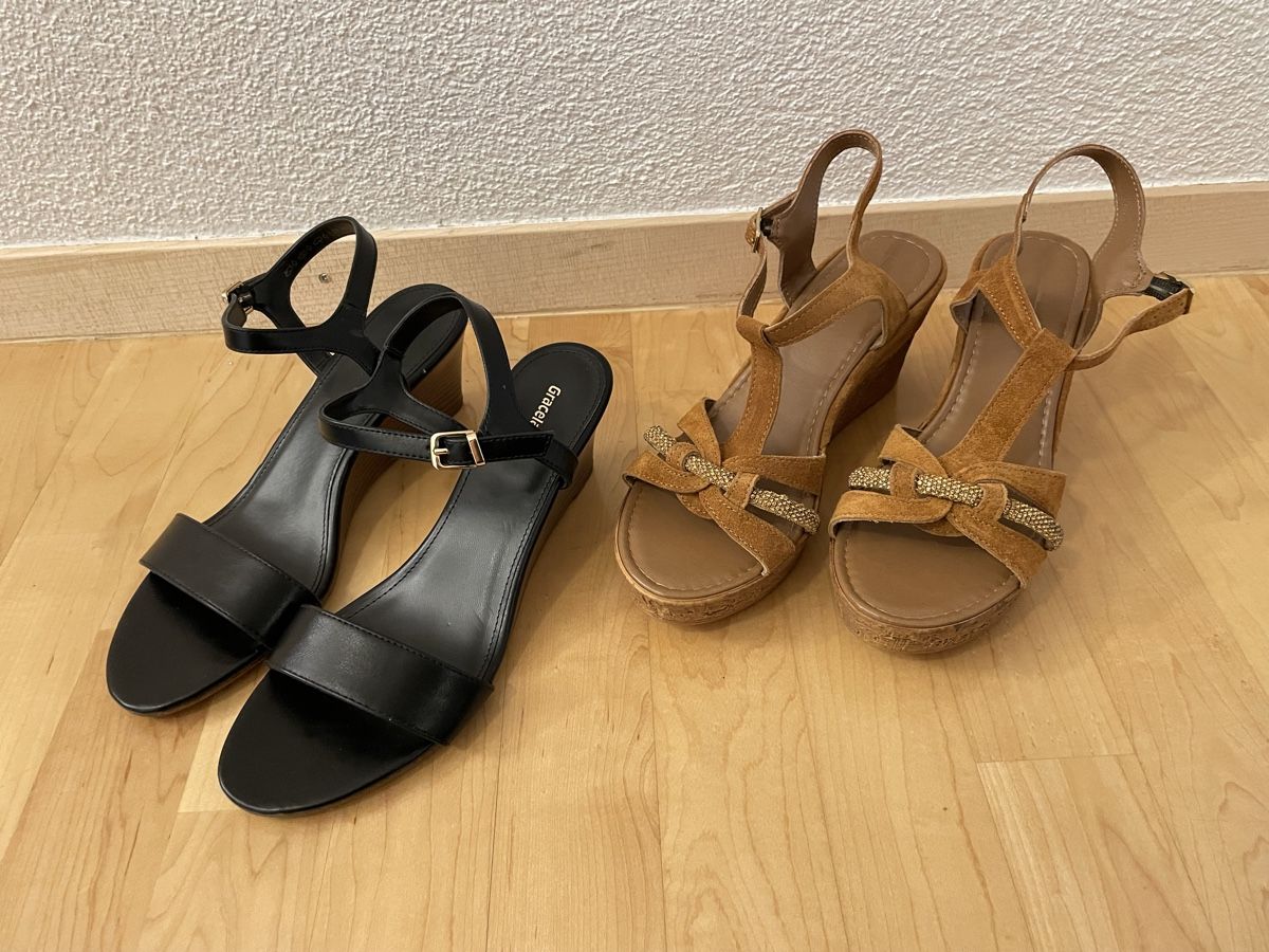 Scarpe da donna: 2 Paar Keil-Sandalen, Gr. 39 – Nuovo (secondo la descrizione) da Strengelbach venduto da Chiavara