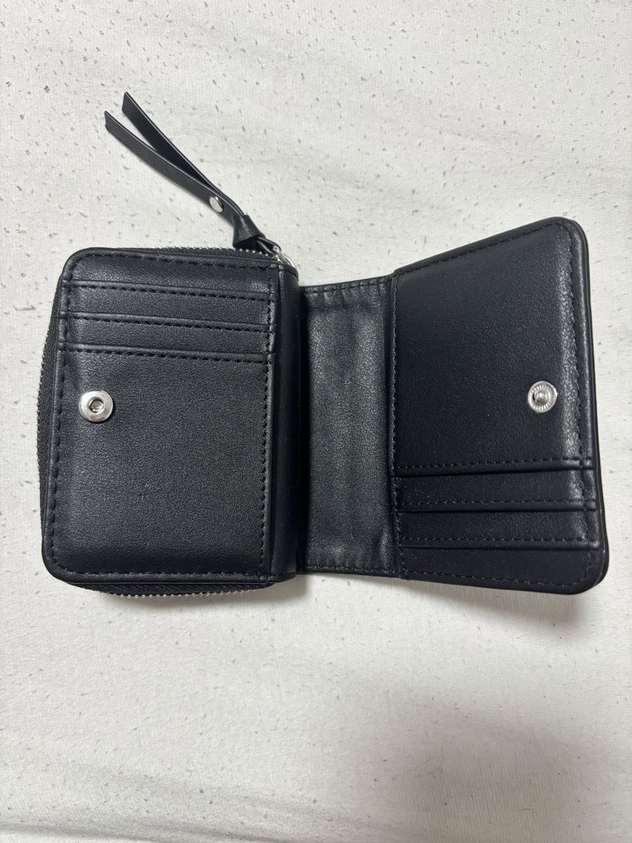 Stradivarius Portafogli: Porte monnaie  – Nuovo (secondo la descrizione) da Monthey venduto da Susii_M 1