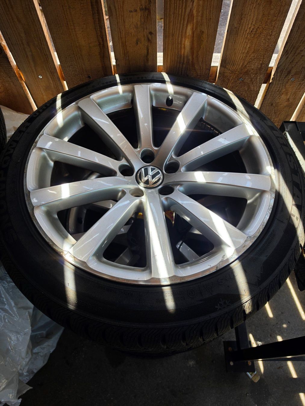 VW Automobili: VW Tiguan 2.0 TSI R-Line – Usato da Delémont venduto da Cmickey 5