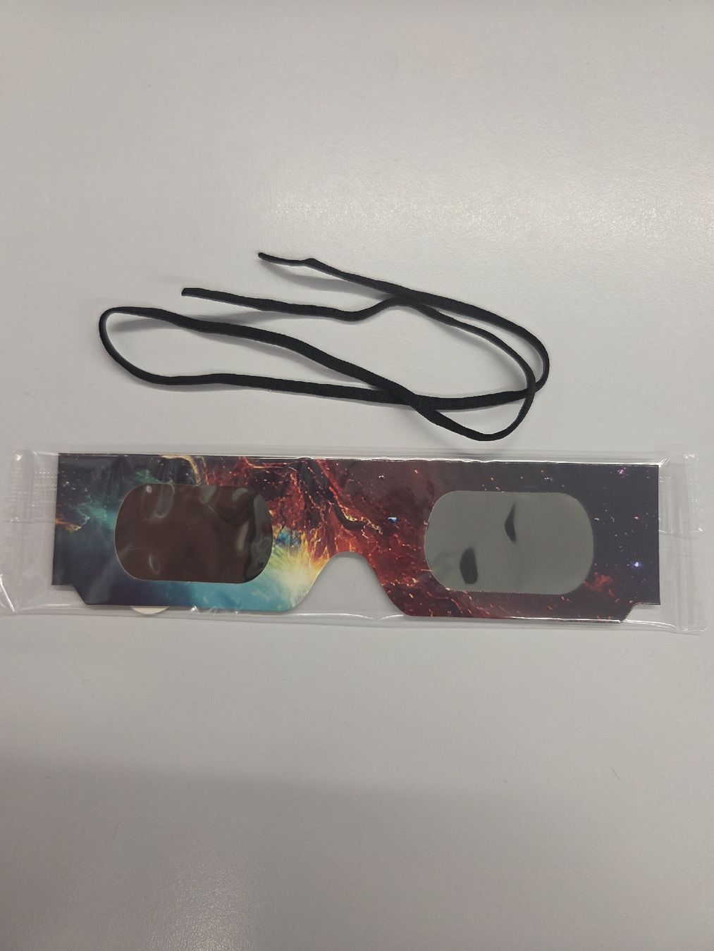 Lunettes & Verres: Solar Eclipse Glasses ISO – Neuf (Voir description) à Wallisellen par akhan96
