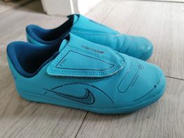 Top Fussballschuhe, Marke Nike Mercurial, Grösse 30