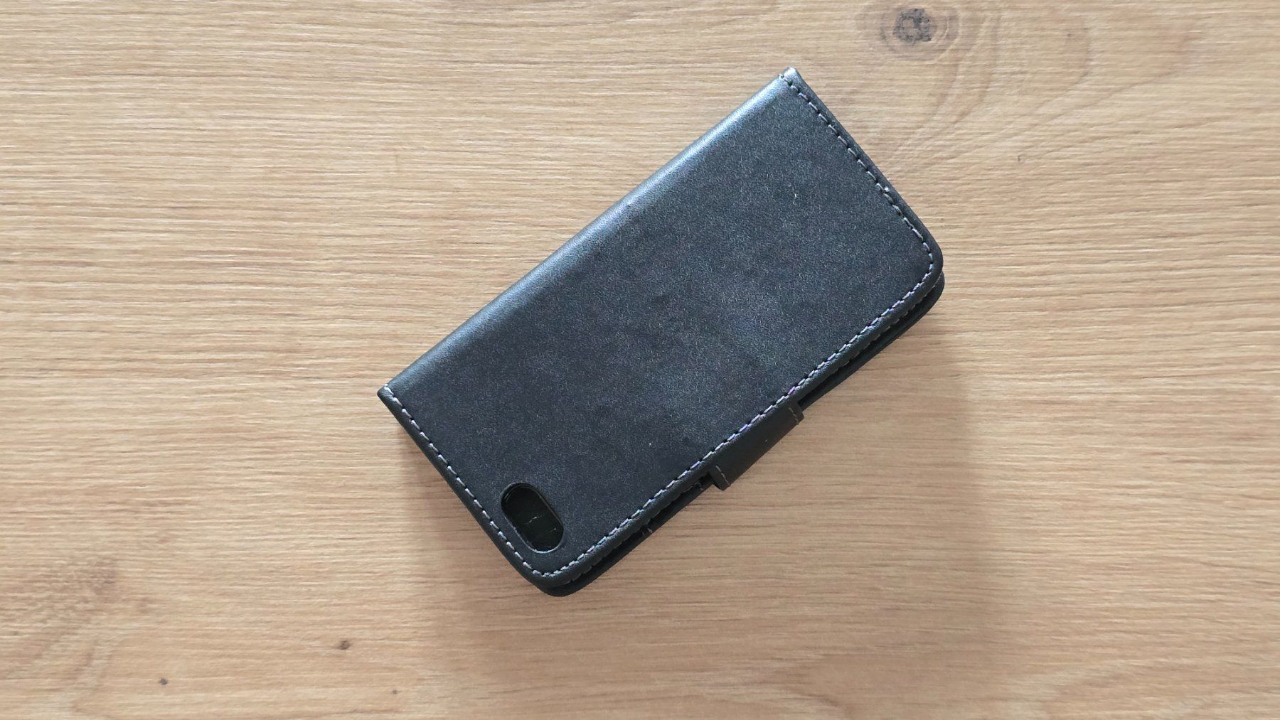 Cover & Protezioni schermo: Wallet Case mit Kartenfächer - iPhone 5 / 5s / SE 2016 – Usato da Thalwil venduto da VitaMini 2
