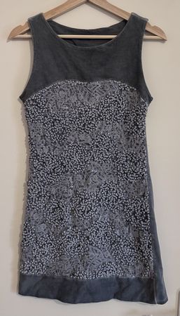 Robe sans manches grise avec application taille S 49