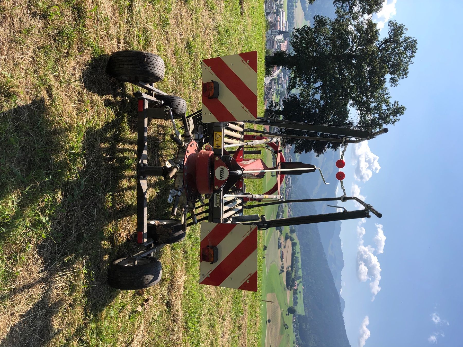 Raccolta foraggio grezzo: Heuschwader Fella – Usato da Plaffeien venduto da mb811 4