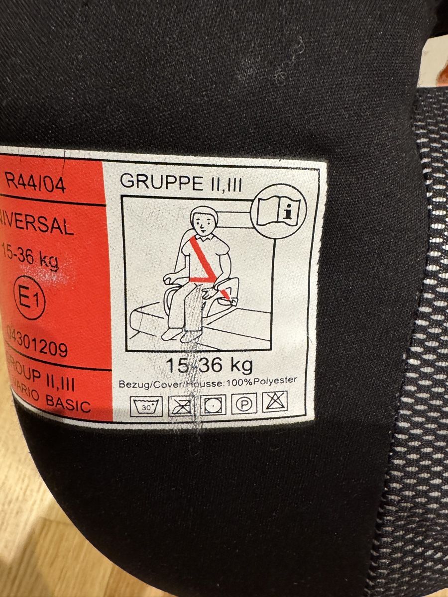 Seggiolini per auto: Child Booster Seat Black – Usato da Basel venduto da robbasel 2