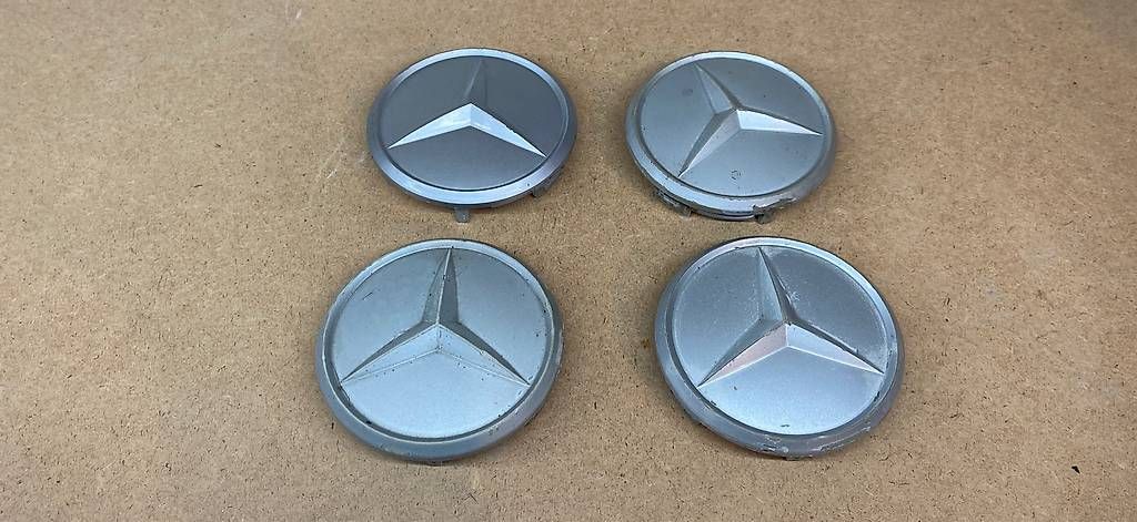 Sonstiges Fahrzeugzubehör: Nabendeckel Mercedes Fuchs – Gebraucht aus kreuzlingen von abarthot