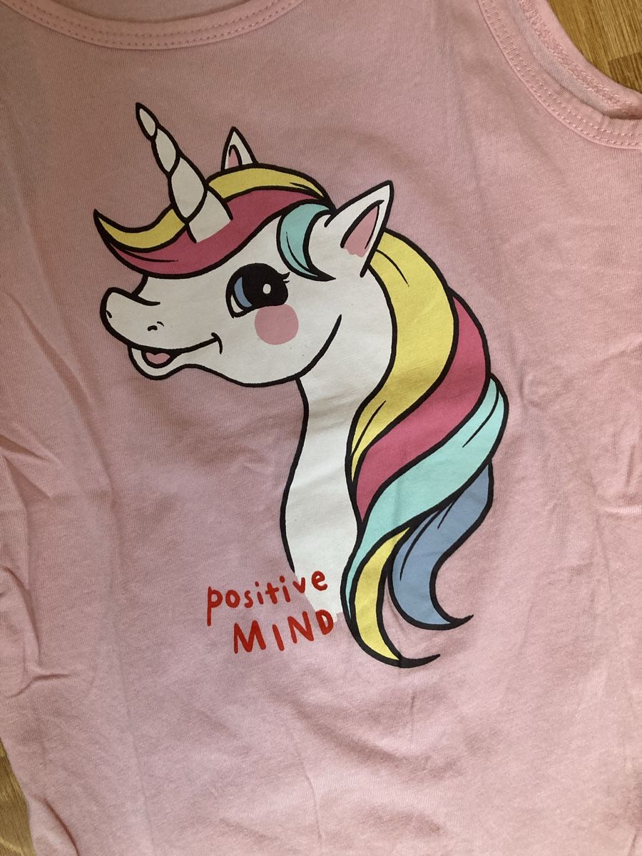 Blusen, T-Shirts & Tops: Einhorn Top Gr. 122/128 – Gebraucht aus Emmenbrücke von JJ_89 1