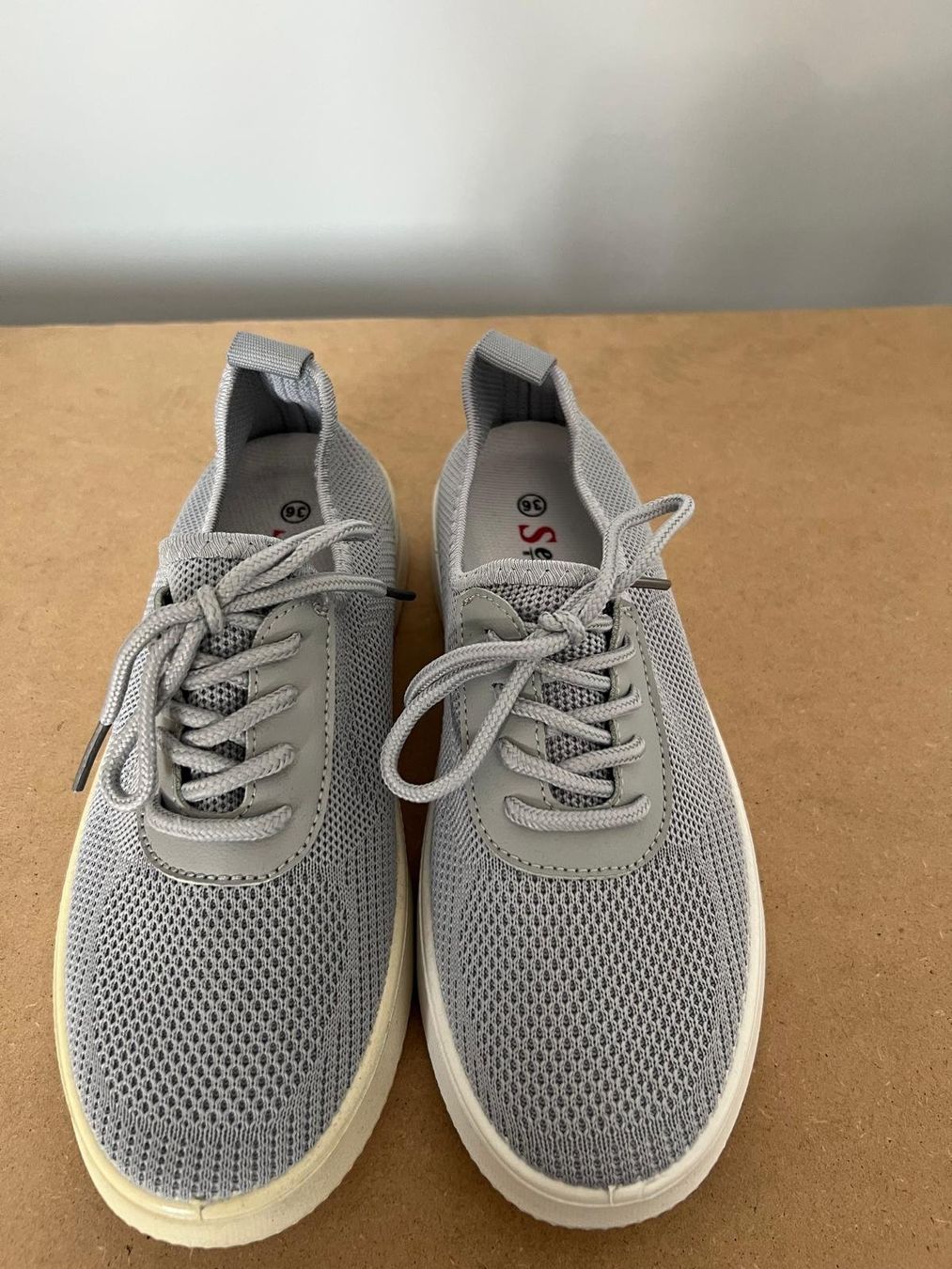 Damenschuhe: 3 Paar Damensneacker Gr. 36 – Neu (gemäss Beschreibung) aus Emmen von IMV-Liquidationen 5