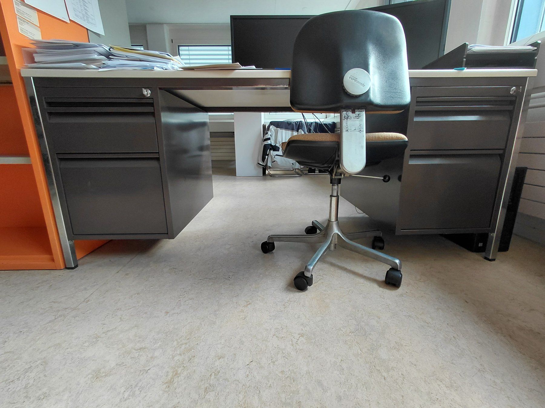 Lista Schreibtische: Büros Lista 180 x 80 cm – Gebraucht aus Aarau von ljordan 3