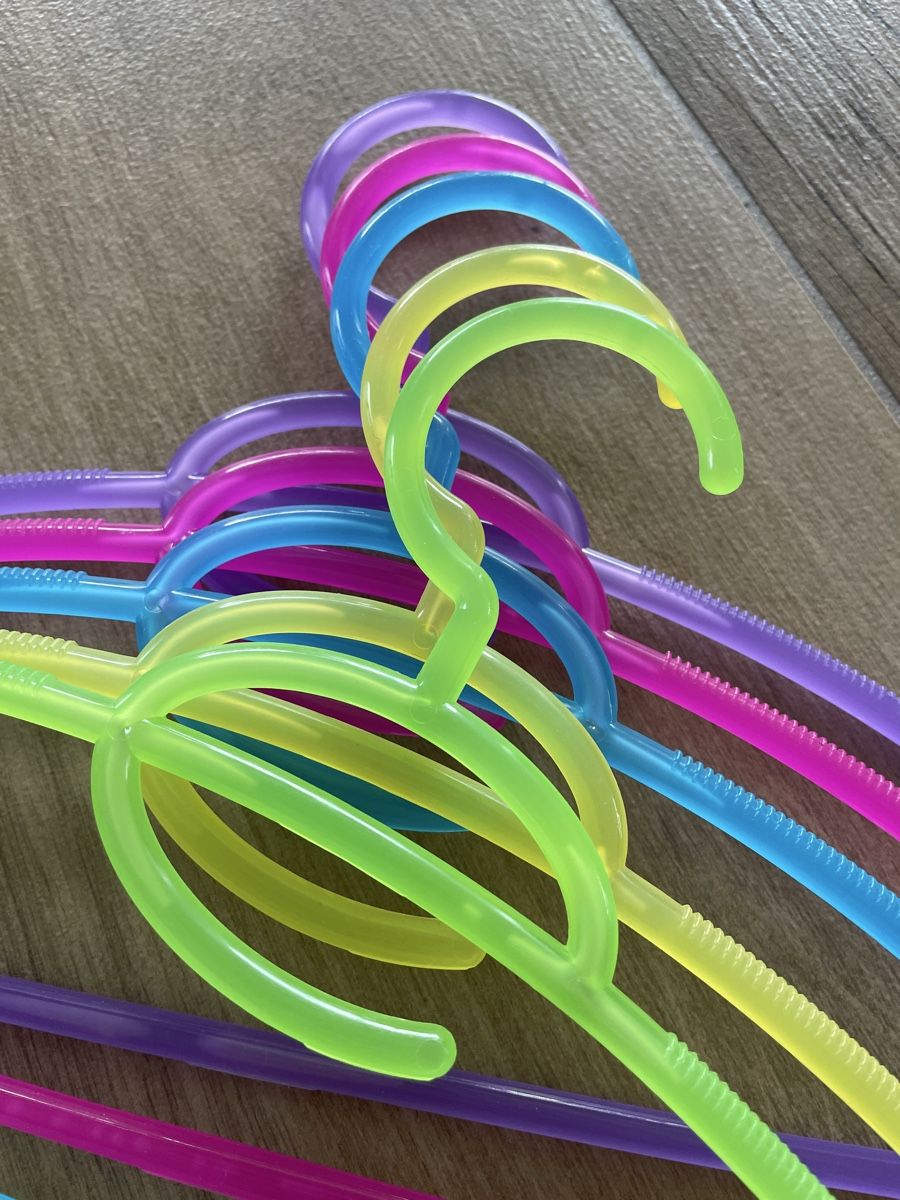 Appendiabiti: 5x Kinder Kleiderbügel in Regenbogenfarben – Usato da Uznach venduto da Player6 2