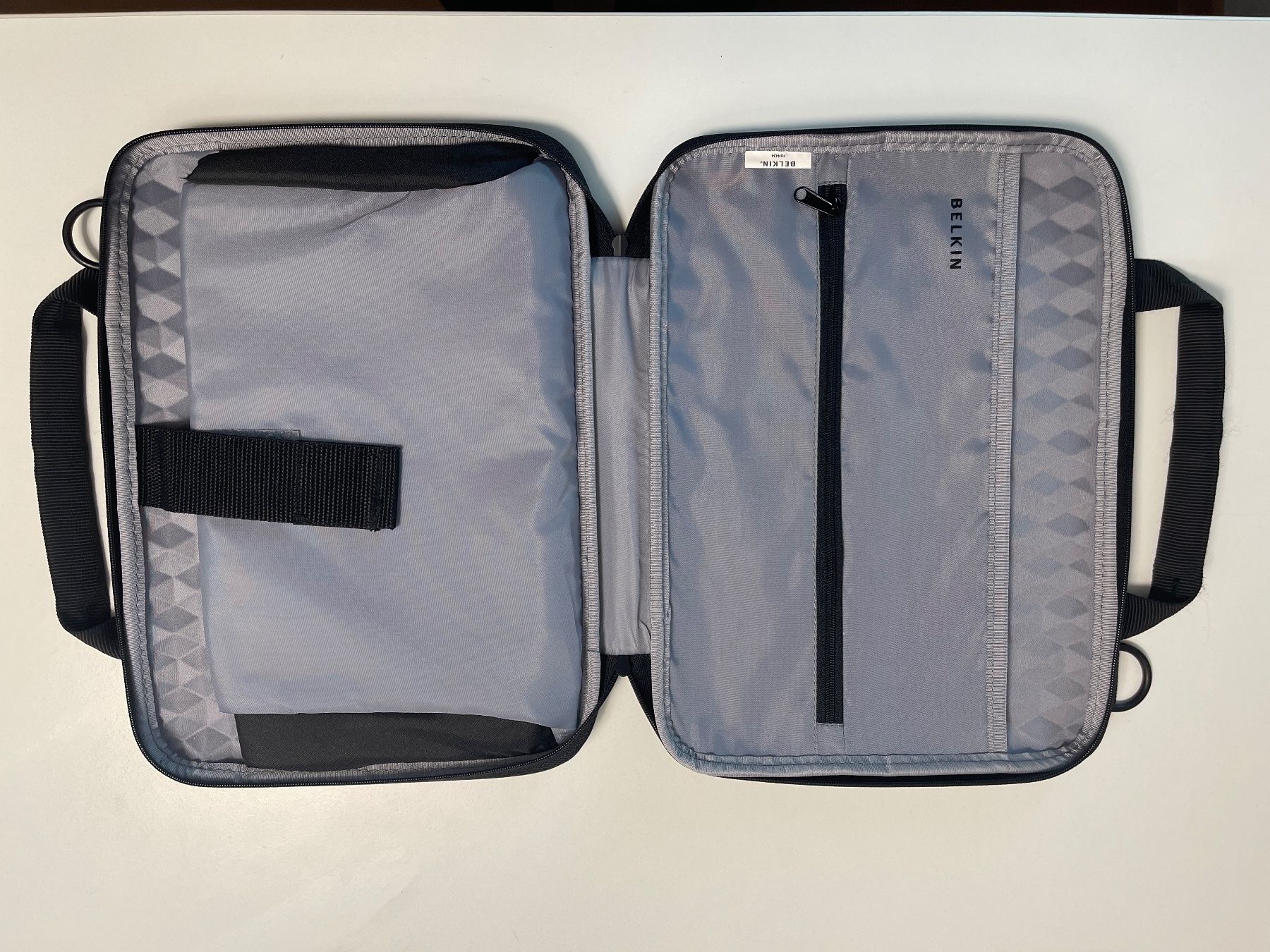 Belkin Covers & Borse: Belkin Clamshell Bag Tabletcase Honigwabe – Nuovo (secondo la descrizione) da Wetzikon ZH venduto da ischbaer 1