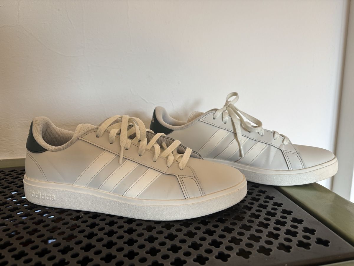 Adidas Scarpe da uomo: Adidas 43,5 US 9,5 soft green – Nuovo (secondo la descrizione) da Lyss venduto da PlaneSpotter