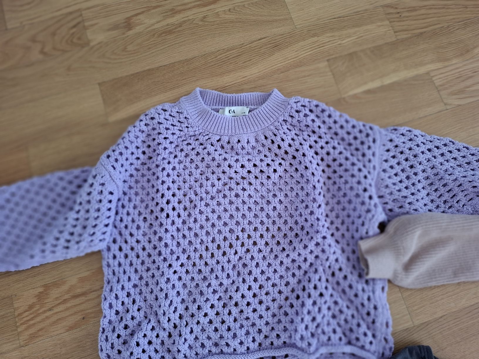Kleiderpakete & -sets: Winter Sale: 3er Set Mädchen Pullover, Grösse 128 – Gebraucht aus Baar von Jhonny18 2