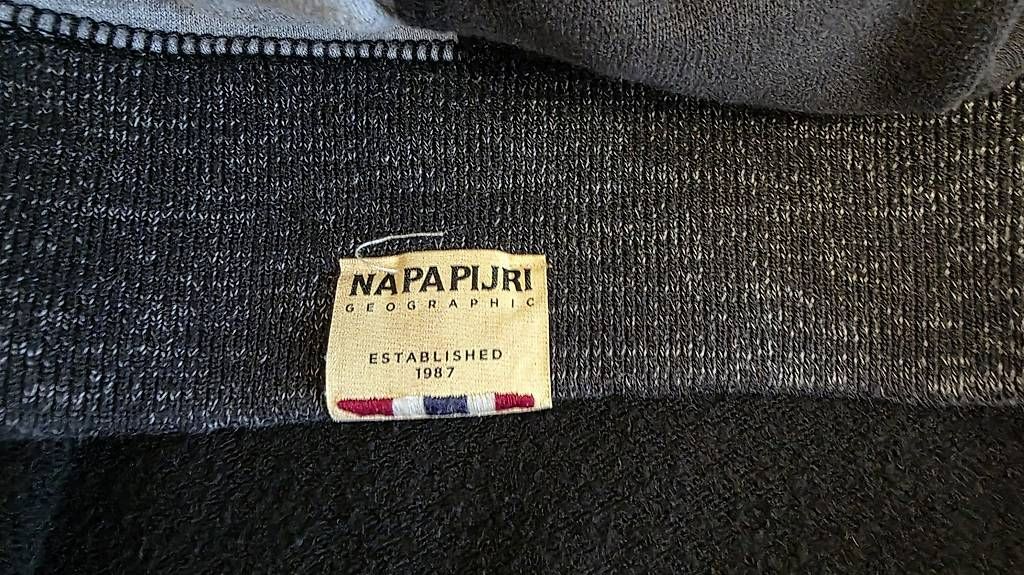 Napapijri Giacche: Jacke von Napapijri, Gr. XL – Usato da Dübendorf venduto da Jolenia 3
