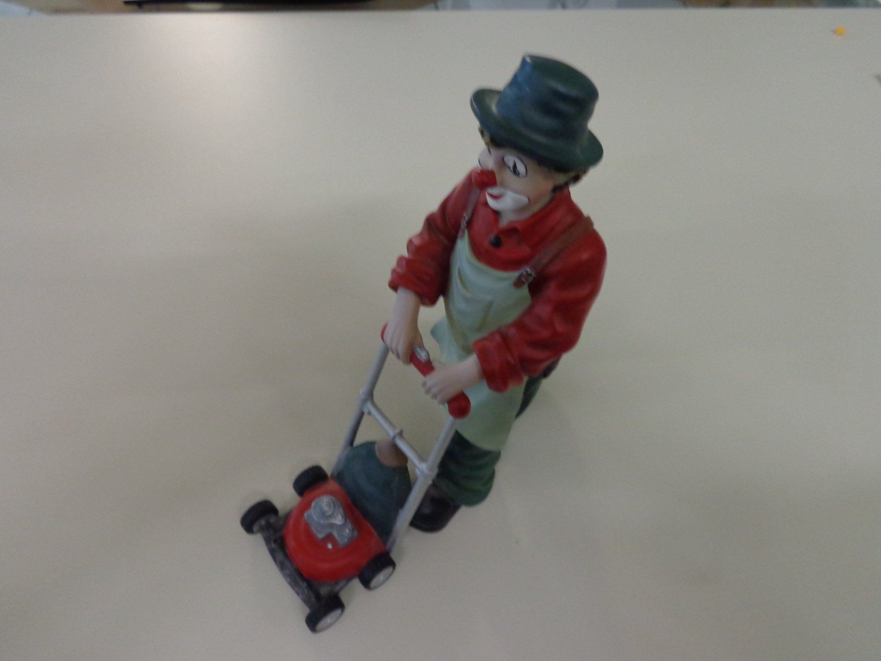 Statuette: Gilde Clown Rasenmäher Hemd rot – Nuovo (secondo la descrizione) da Liestal venduto da Gecko16 1