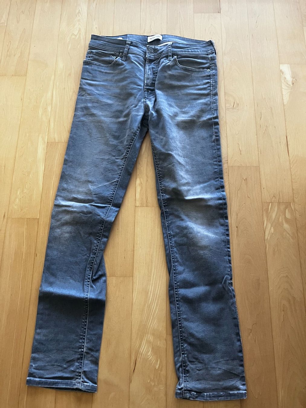 Jeans: Hose JACK & JONES – Usato da Inwil venduto da Mutzli02