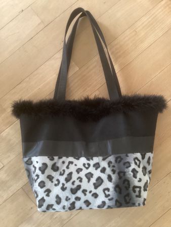 Verspielte Tasche - Liebhaberobjekt