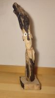 Skulptur aus Schwemmholz vom Rhein, la beauté est relative