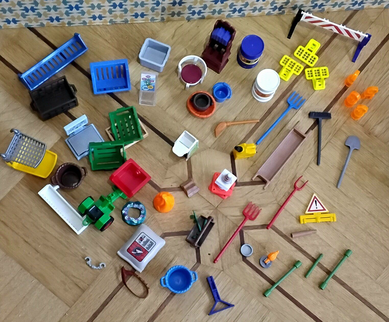 Playmobil Spielzeuge: PLAYMOBIL - Différents thèmes – Gebraucht aus Evilard von xavmaure 6