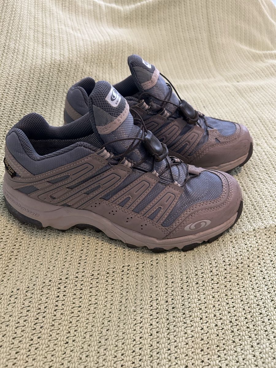 Salomon Scarpe da donna: Salomon Wanderschuhe Gore-Tex Grösse 38 EUR – Usato da Zürich venduto da LeaMilj