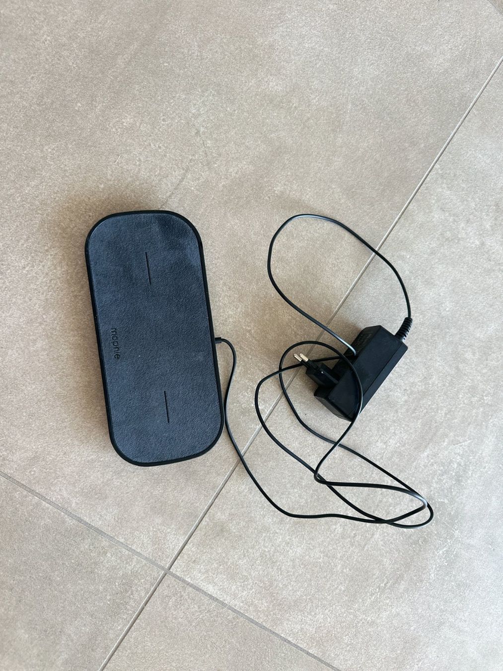 Mophie Caricabatterie: Mophie dual wireless charging pad – Usato da Lugano venduto da _tuttifrutti_