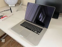 Apple MacBook Pro Retina 15 Mid 2015 - i7 / 16 GB / 500 GB