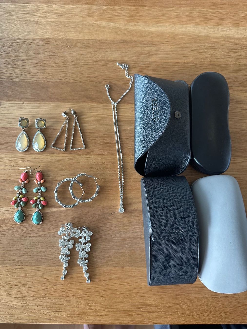 Altri gioielli: Schmuck-Set: Ohrringe, Ketten, Etuis – Usato da Au ZH venduto da noura 2