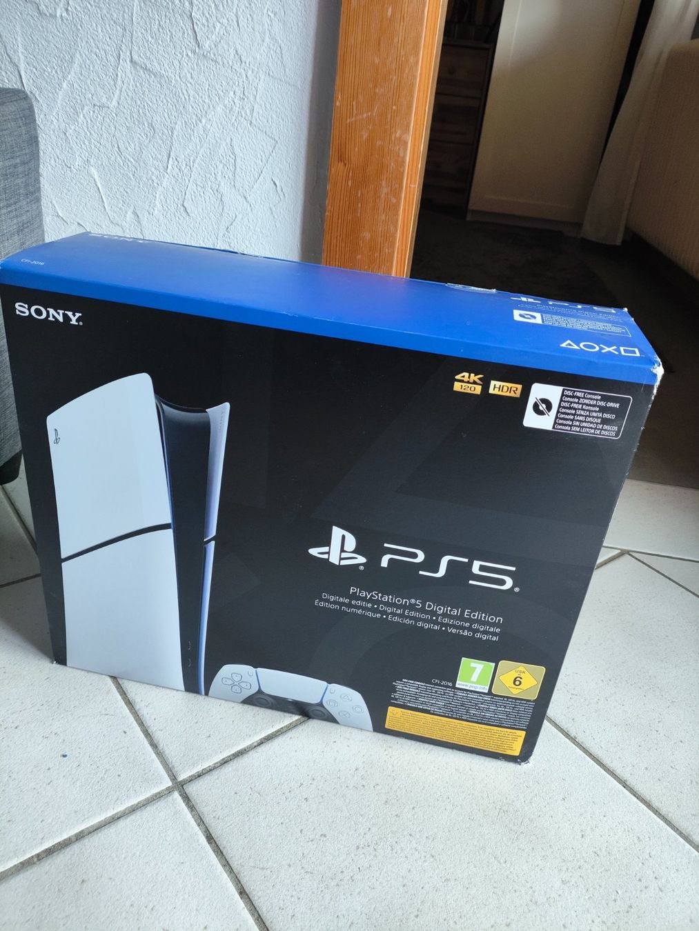 Sony Console: PlayStation 5 Slim Digital avec accessories – Usato da Vissoie venduto da Michael092