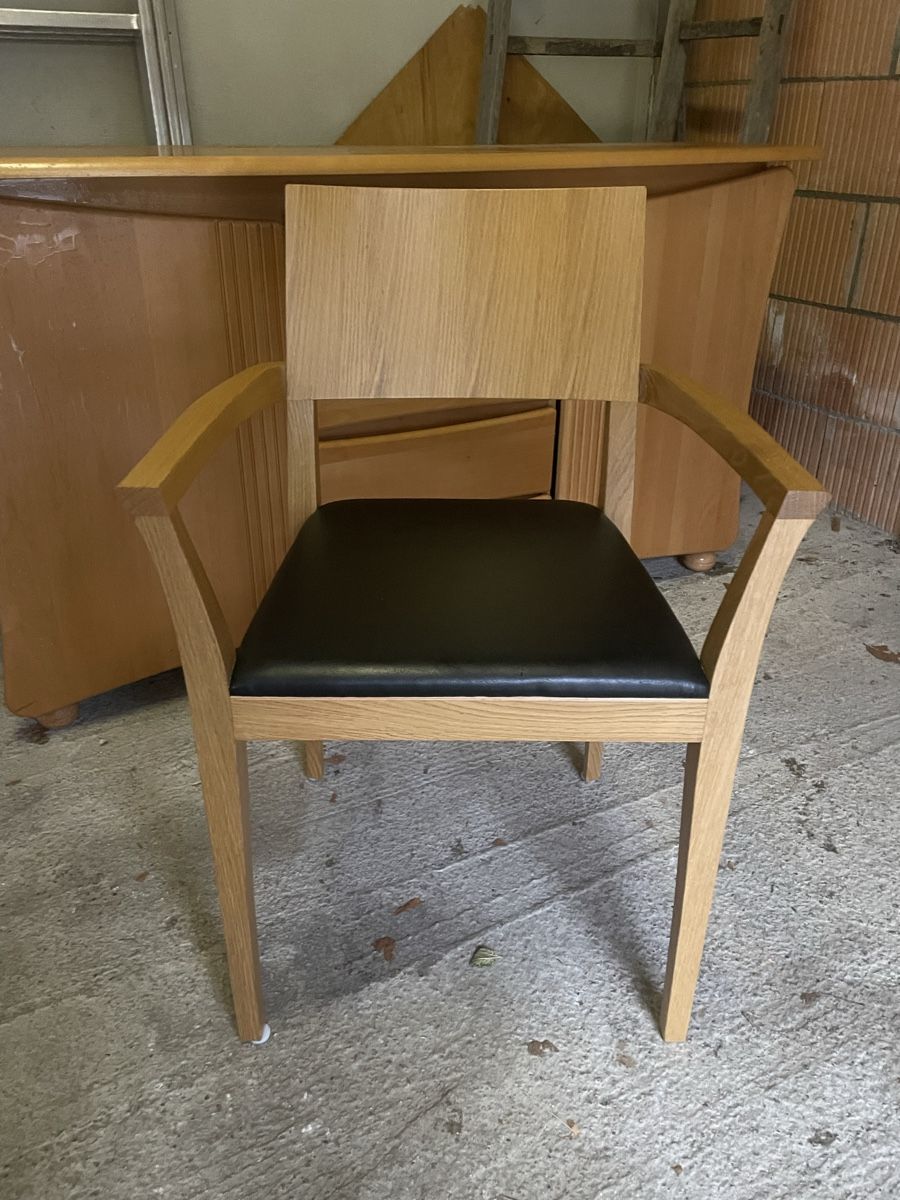 Stühle: Flankenschnitt-Stuhl – Gebraucht aus Bösingen von Geschenk