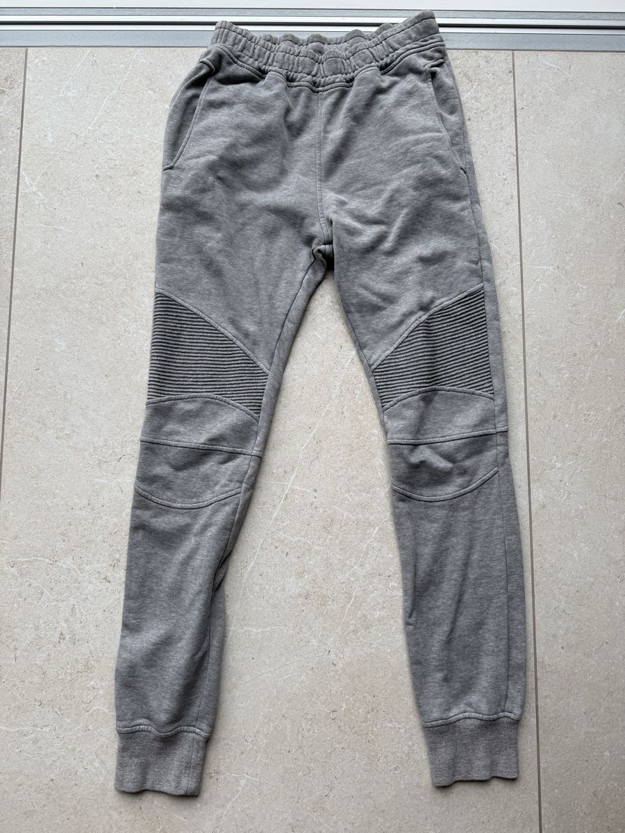 Balmain Pantaloni: Balmain Sweatpants Grey Size M – Usato da Wilen b. Wollerau venduto da ccgold