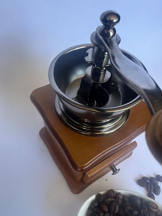 Hario Küchengeräte: HARIO Kaffeemühle aus Japan Edles Holzdesign neuw. funkt. – Neu (gemäss Beschreibung) aus Oberhofen Thun'see von SwissTreasure 8