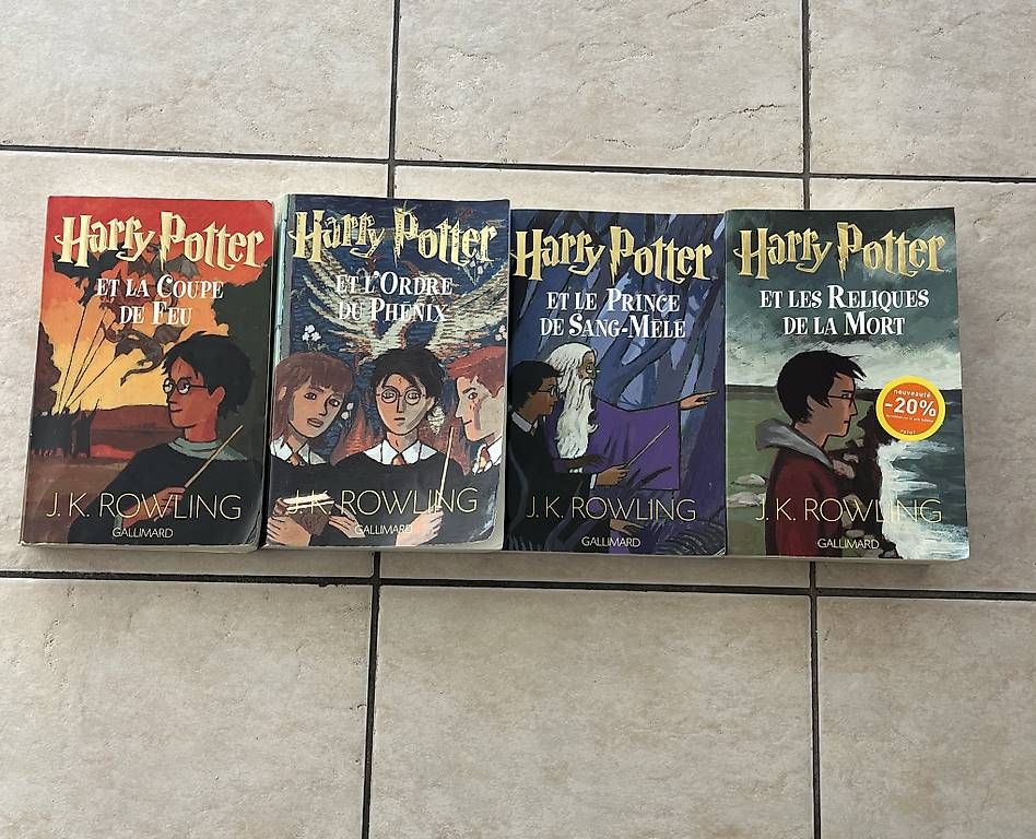 Libri: 4 Tome Harry Potter – Usato da Chavannes-Renens venduto da luc_52p8