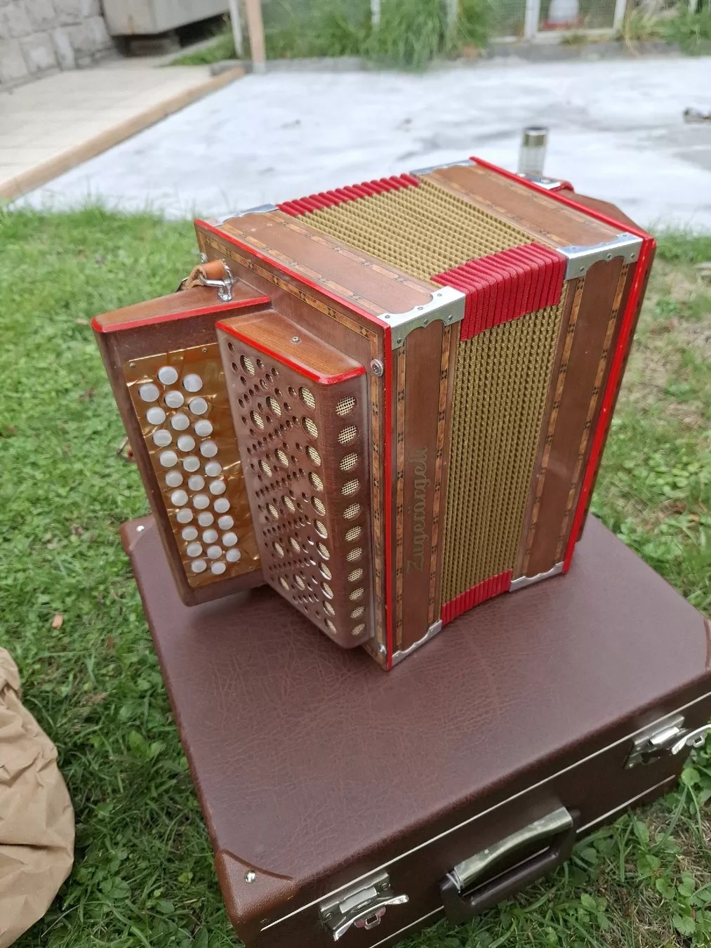 Musikinstrumente: zuger orgeli – Gebraucht aus Villeneuve von BibiVintage