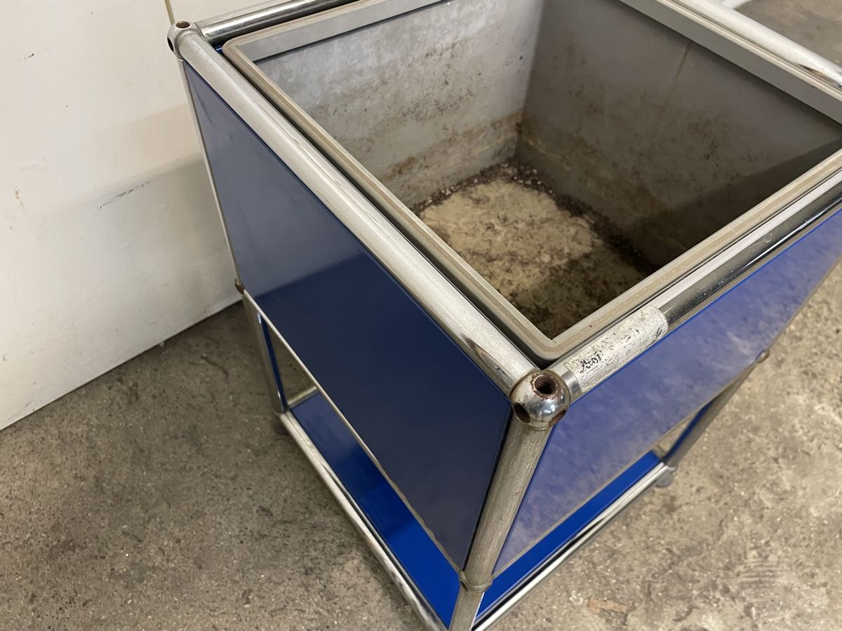 Vasi per fiori: Usm Haller Pflanzentopf Blau – Usato da Basel venduto da M.Secondhand 1