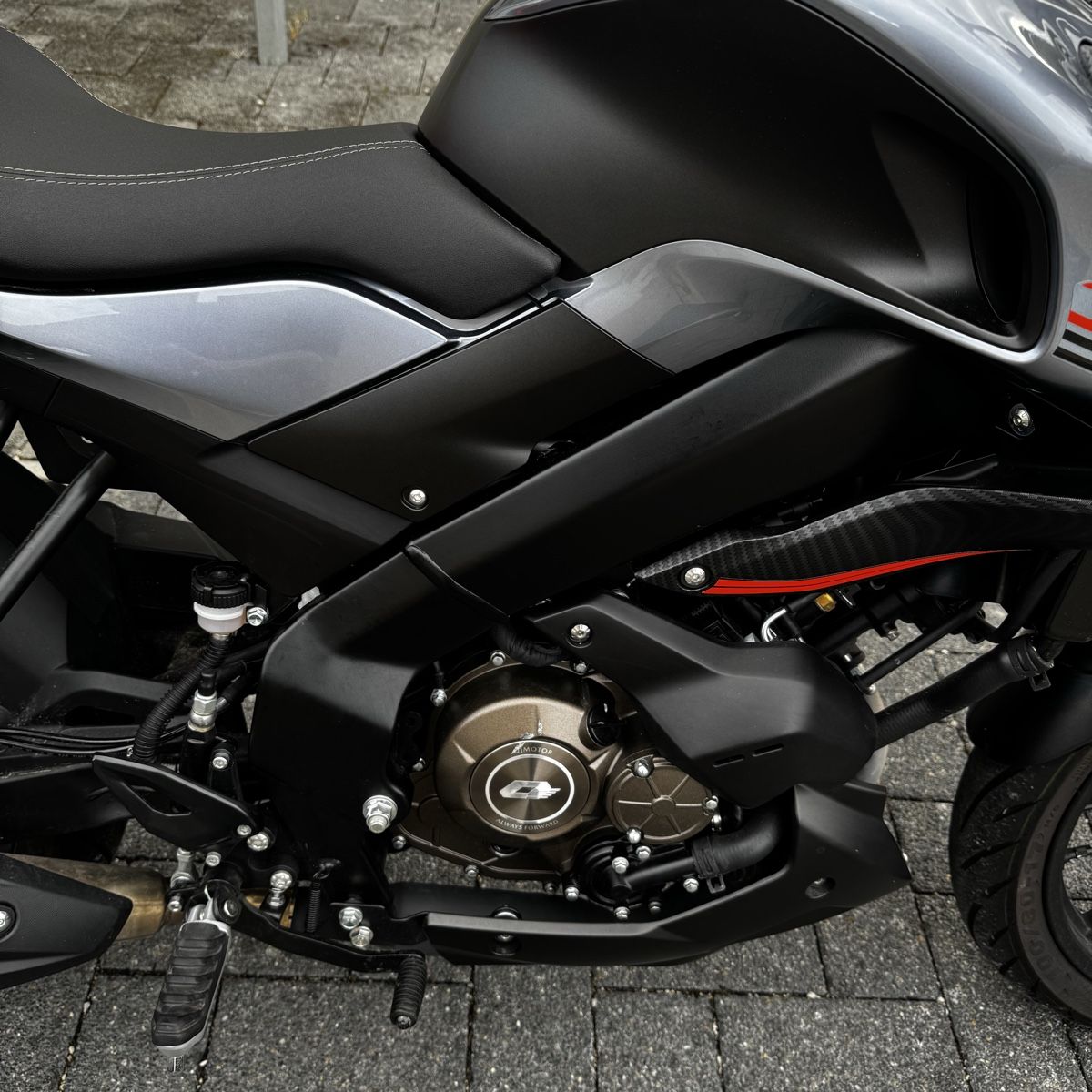 Strada: Mottorad Qjmotor srk 125s – Nuovo (secondo la descrizione) da Aegerten venduto da ale_9wn7 4