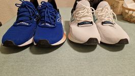 2 Paar New Balance Laufschuhe, Blau und Weiße Grösse 46.5