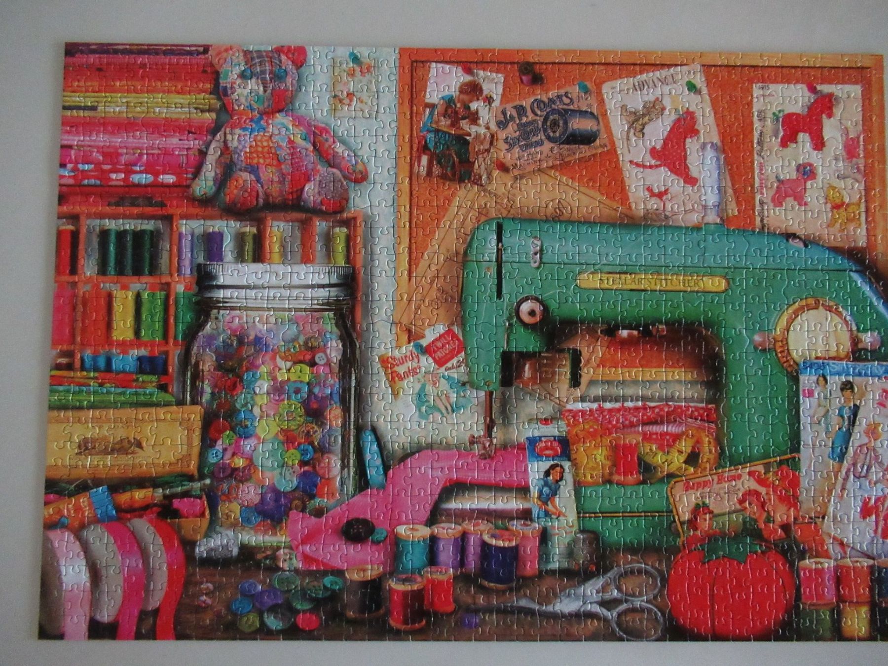 Educa Puzzle: Educa Puzzle 1000 Teile Sewing Corner komplett – Usato da Trimbach venduto da donlyn 3