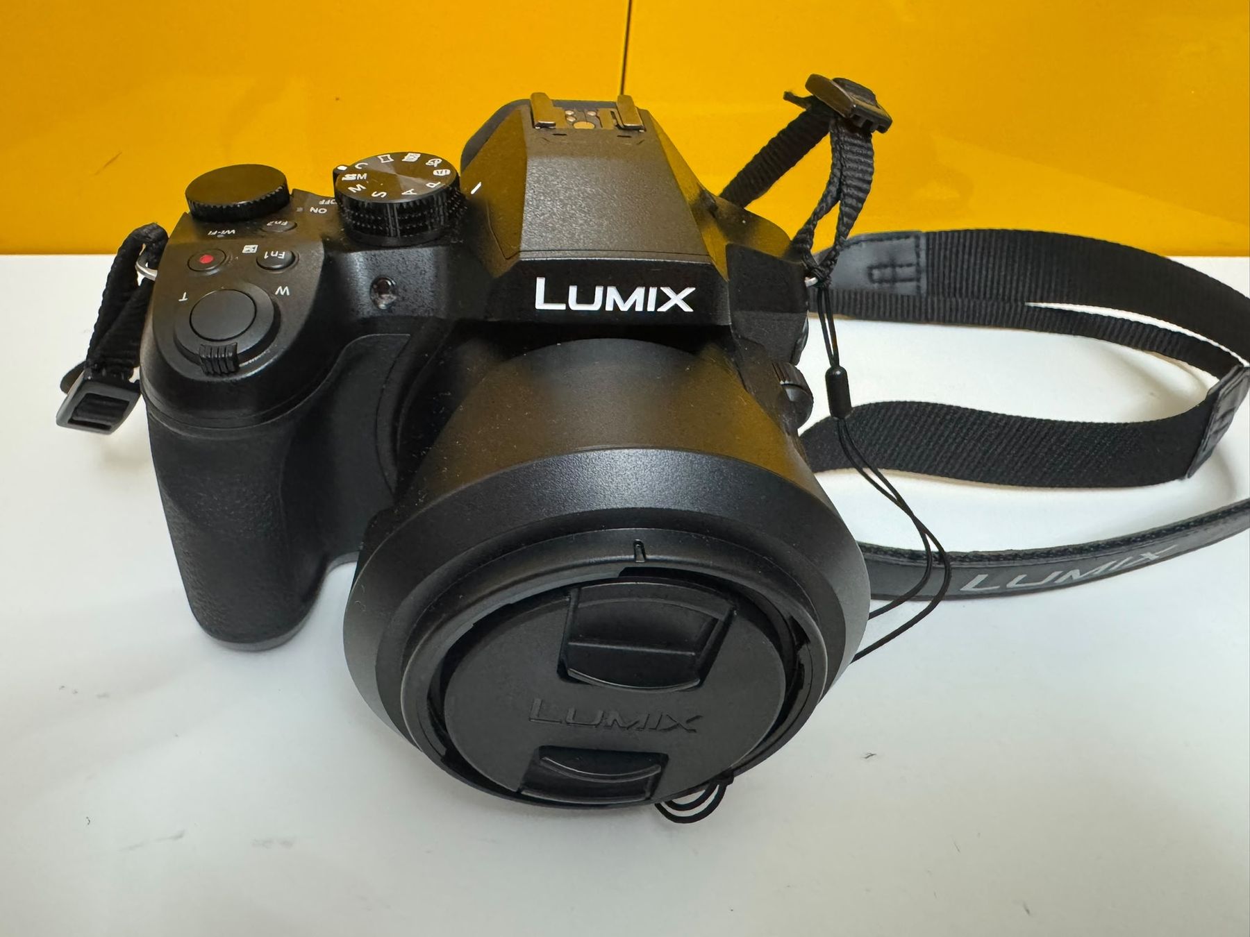 Panasonic Fotocamera: Panasonic Lumix DMC-FZ300 – Nuovo (secondo la descrizione) da Bellevue venduto da agh_v8c7 7