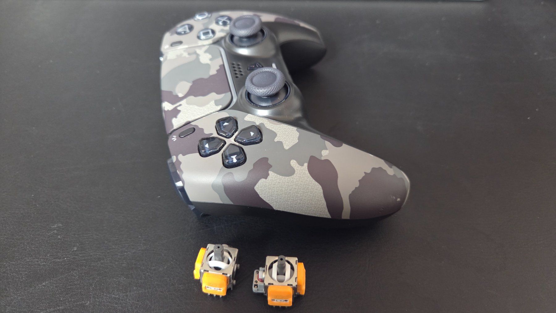 Sony Controller: Ps5 Controller mit Hall Effect Joystick. Neuste Version. – Neu (gemäss Beschreibung) aus Suhr von Afterburner84 1