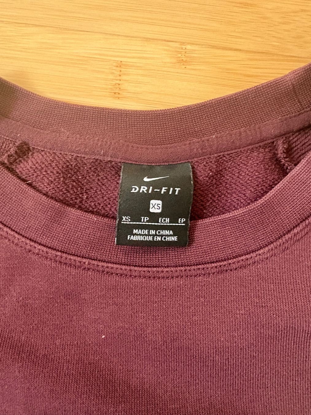 Nike Maglioni & Felpe: Nike Sweatshirt Pullover bordeaux mit Struktur-Print – Usato da Gipf-Oberfrick venduto da sin_x2lt 1