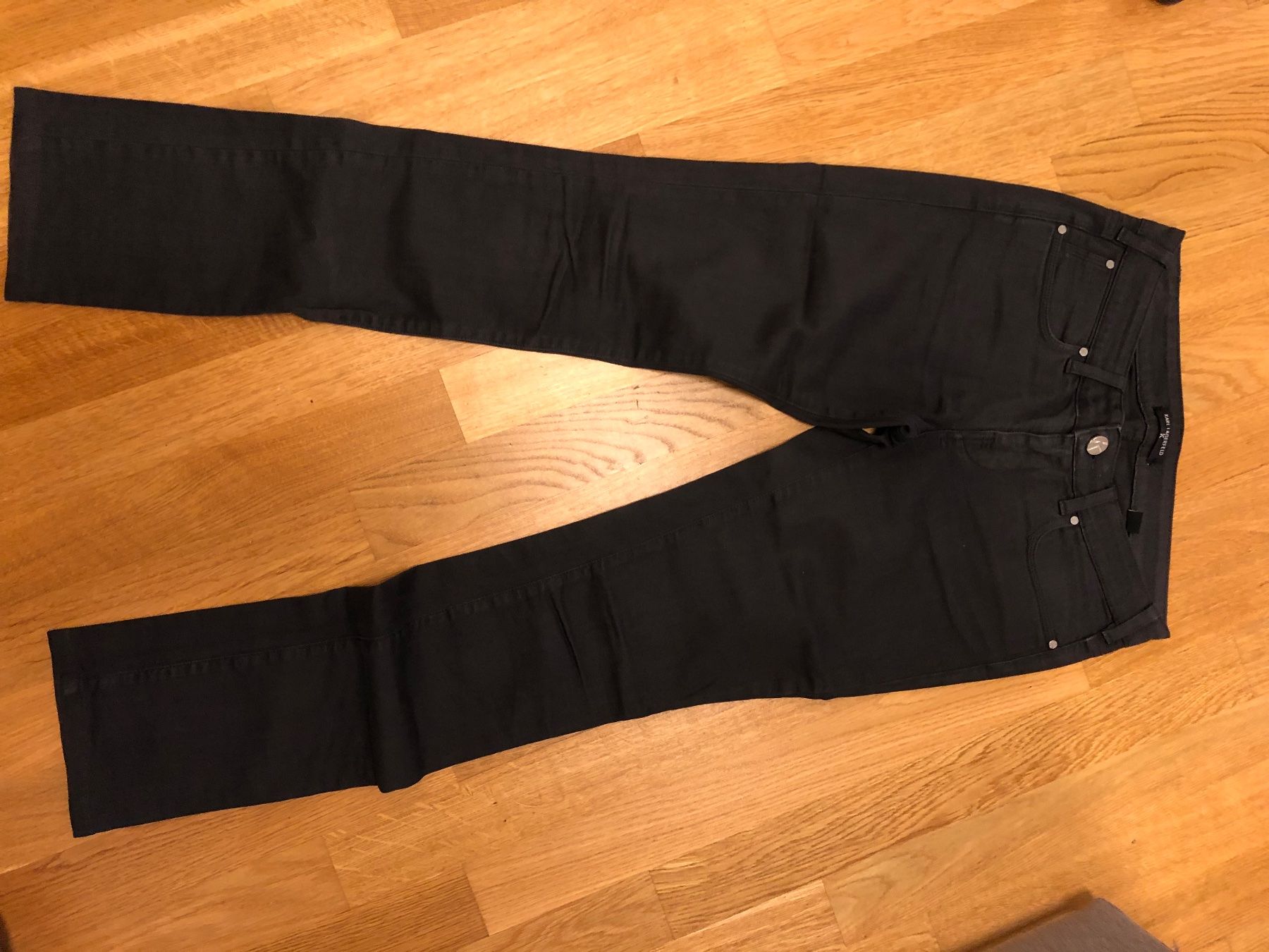 Jeans: Karl Lagerfeld schwarze Jeans – Usato da Duebendorf venduto da tom_lp2m