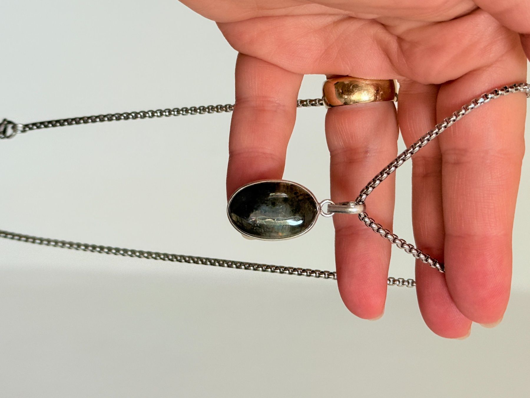 Catenine: Labradorite Gemstone Handmade Jewelry necklace – Nuovo e nell'imballaggio originale da Genève venduto da AGBERG 1
