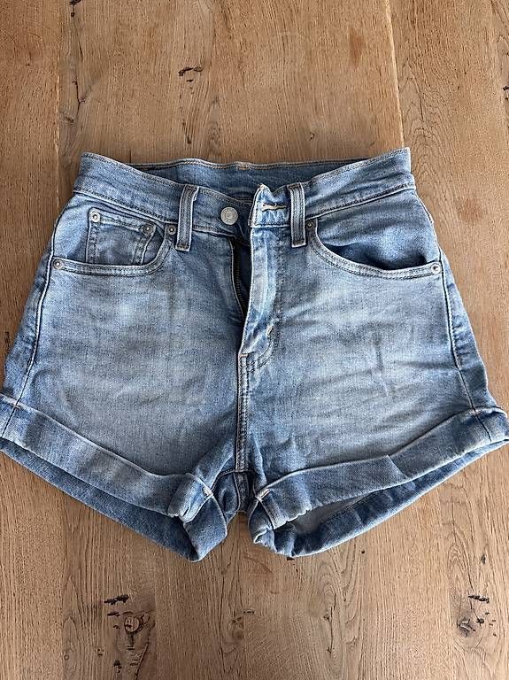 Jeans: Levis pantaloncini – D'occasion à Muralto par cun_l7ws