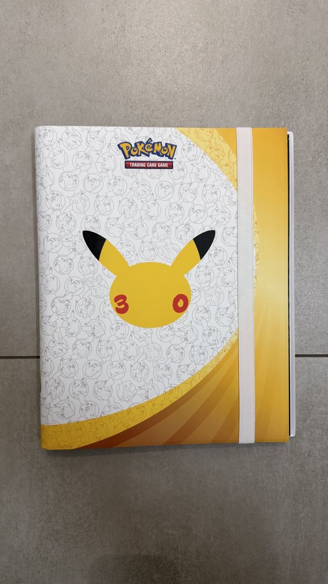 Pokémon Carte collezionabili: 30th Celebration Binder 🔥 – Nuovo (secondo la descrizione) da Luzern venduto da EmmentalerOG