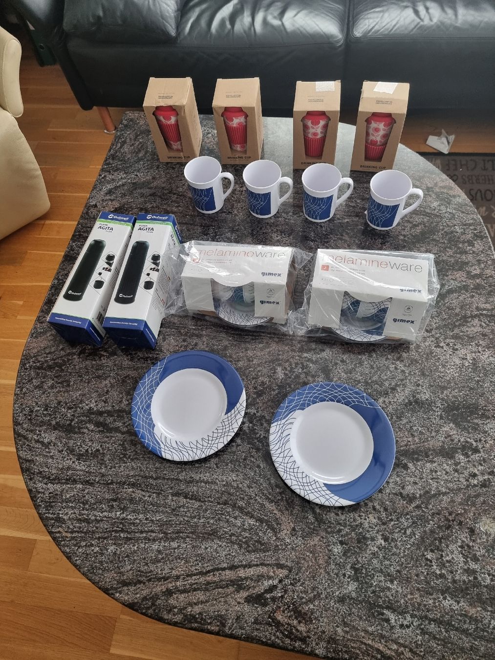 Set di piatti: Sommer-Set: 4 Tassen, 2 Teller, 4 Becher NEU – Nuovo (secondo la descrizione) da Wila venduto da Datalog 1